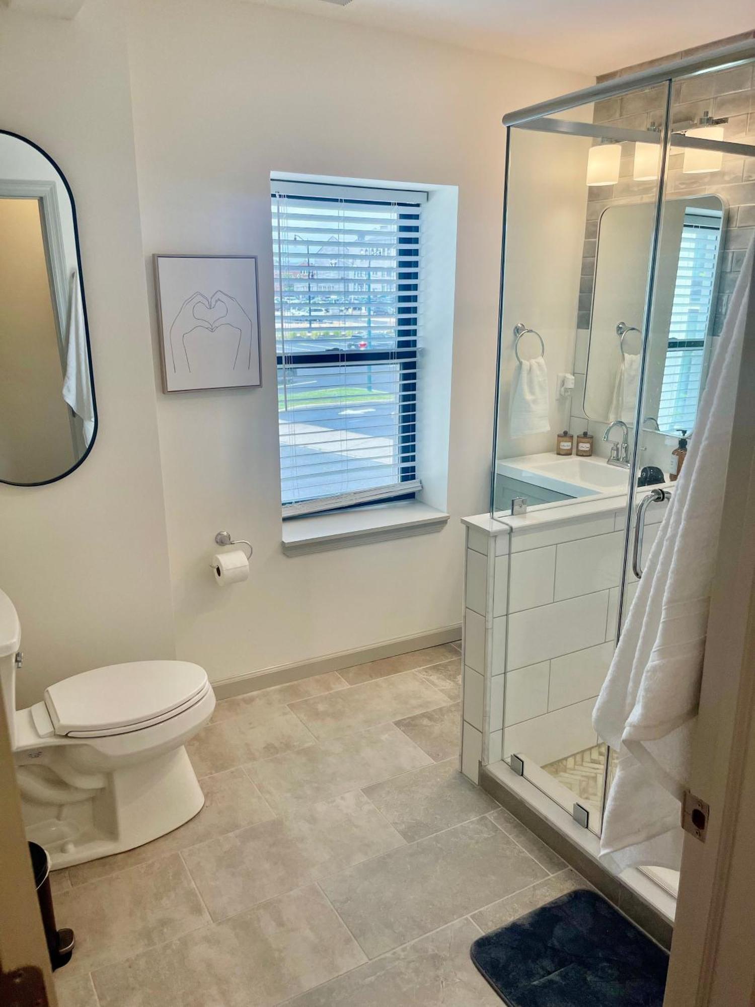 Modern Fully Renovated Suite & Loft In Downtown Trenton Exterior foto