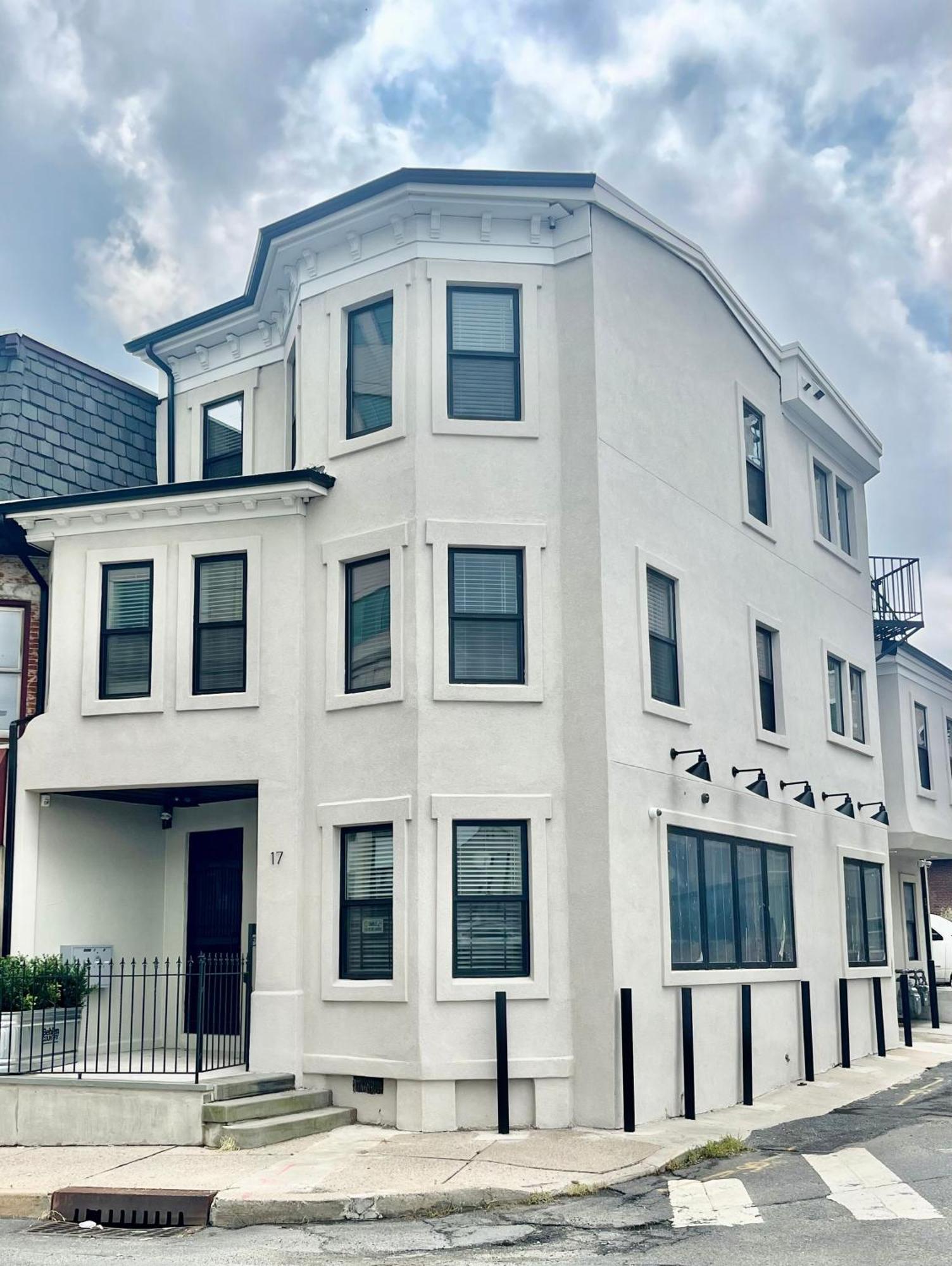 Modern Fully Renovated Suite & Loft In Downtown Trenton Exterior foto