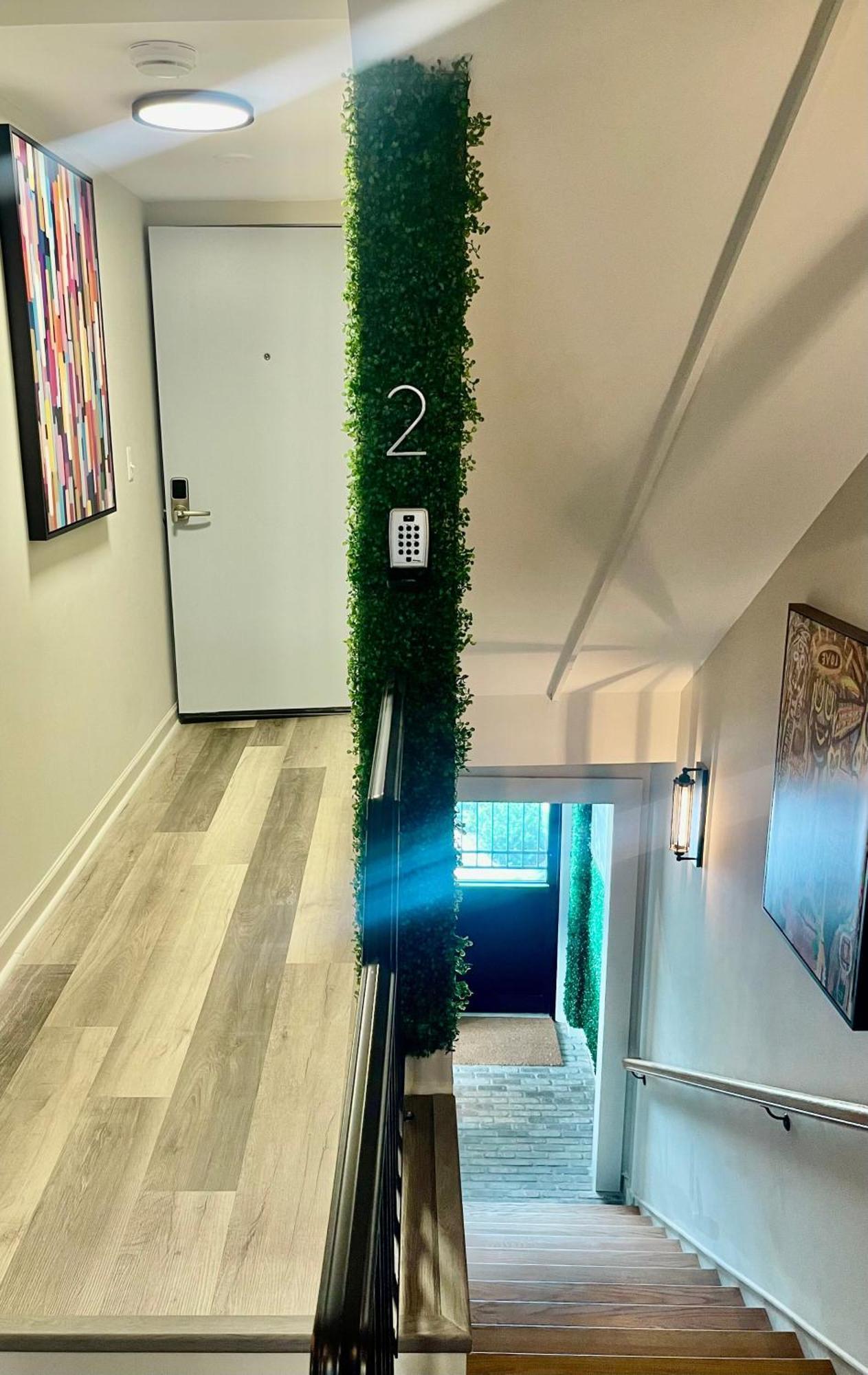 Modern Fully Renovated Suite & Loft In Downtown Trenton Exterior foto